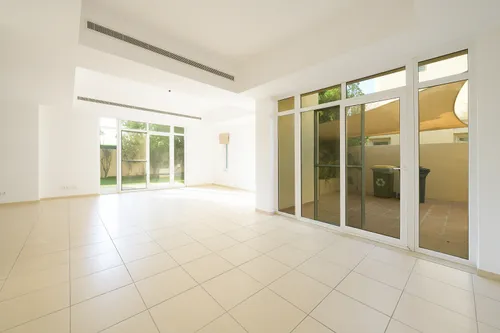 4 Bedrooms Villa in Al Mahra