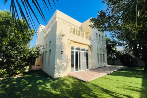 4 Bedrooms Villa in Al Mahra