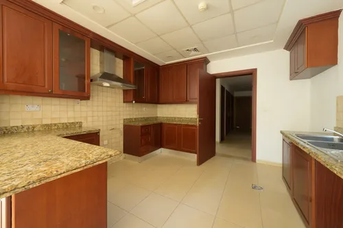 4 Bedrooms Villa in Al Mahra