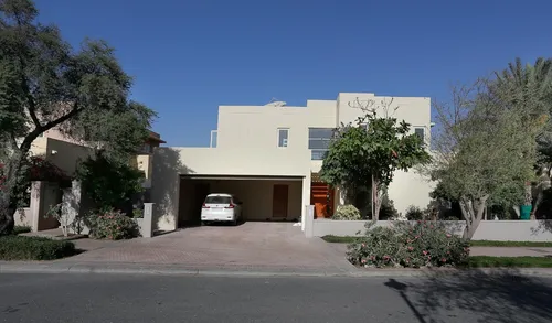 5 Bedrooms Villa in Savannah 1