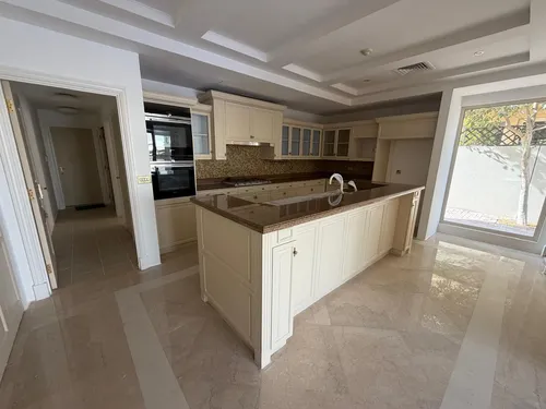 5 Bedrooms Villa in Savannah 1