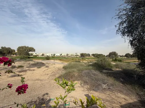 5 Bedrooms Villa in Savannah 1