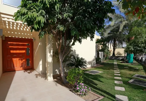 5 Bedrooms Villa in Savannah 1