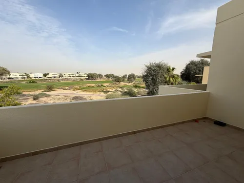 5 Bedrooms Villa in Savannah 1