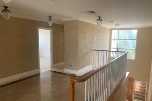 5 Bedrooms Villa in Savannah 1