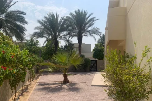 5 Bedrooms Villa in Savannah 1