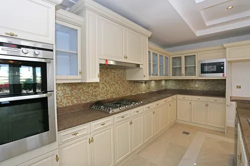 5 Bedrooms Villa in Savannah 1