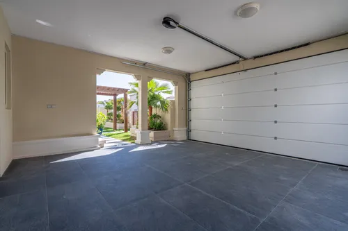 5 Bedrooms Villa in Aseel