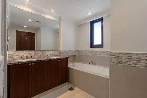 5 Bedrooms Villa in Aseel