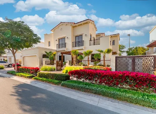 5 Bedrooms Villa in Aseel