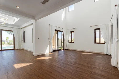 5 Bedrooms Villa in Aseel