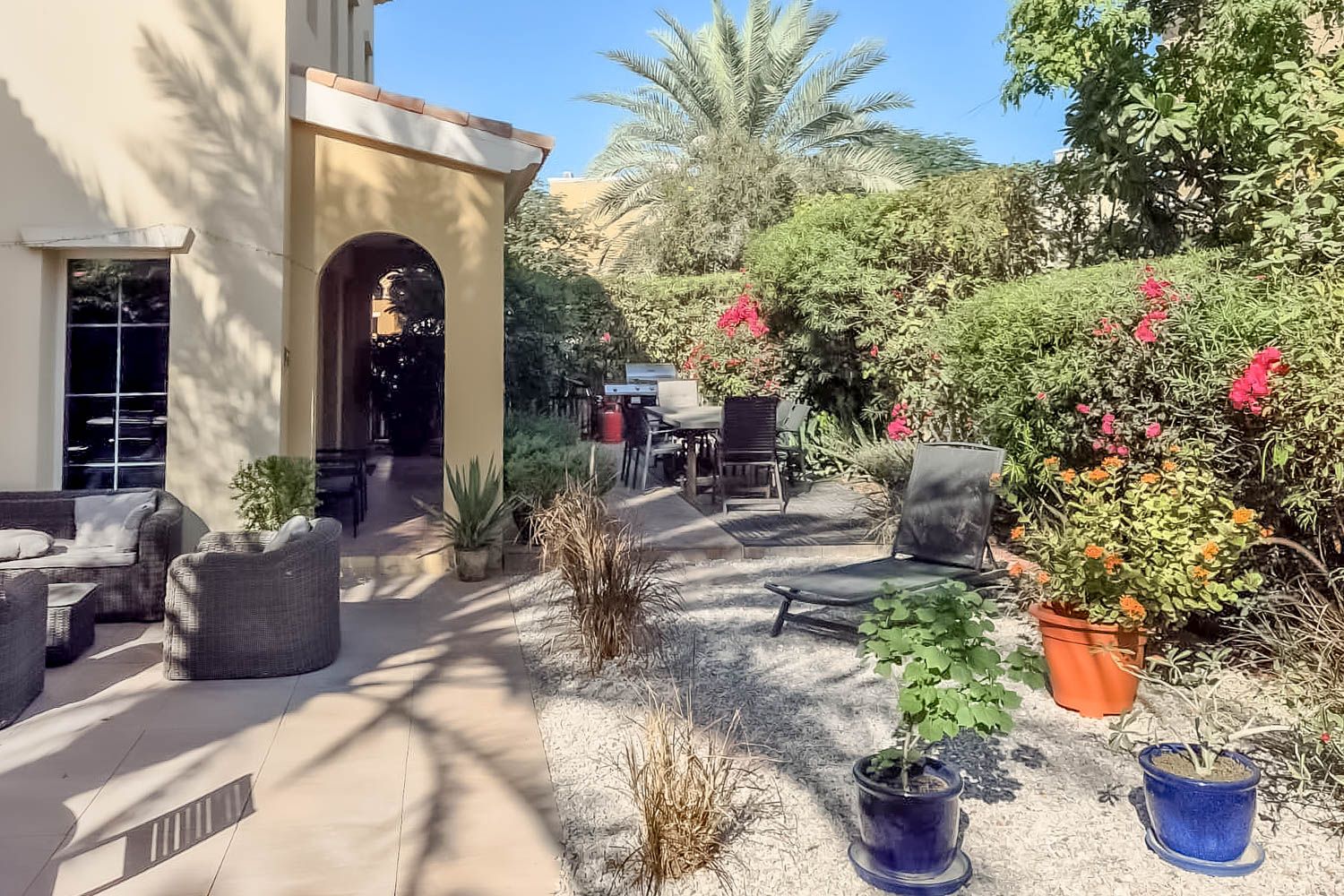 3 Bedrooms Villa in Palmera 2