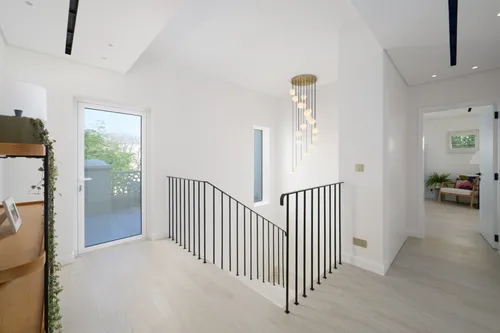 5 Bedrooms Villa in Al Mahra