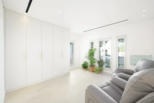 5 Bedrooms Villa in Al Mahra