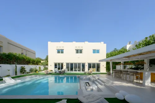 5 Bedrooms Villa in Al Mahra