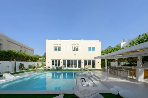 5 Bedrooms Villa in Al Mahra