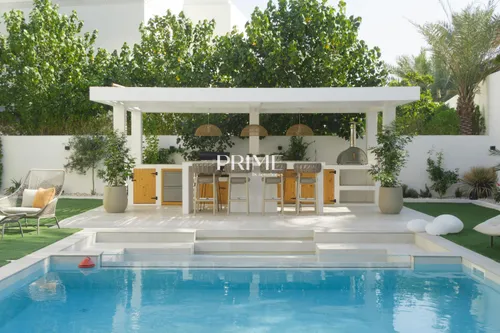 5 Bedrooms Villa in Al Mahra