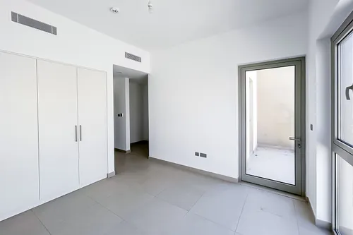 3 Bedrooms Townhouse in Camelia 1