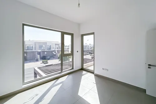 3 Bedrooms Townhouse in Camelia 1