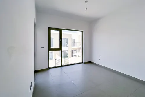 3 Bedrooms Townhouse in Camelia 1