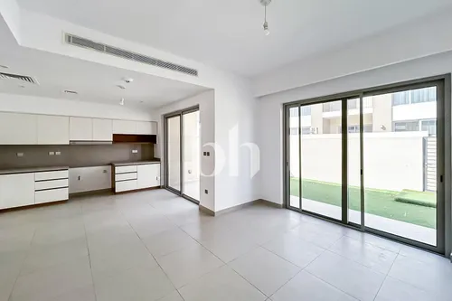 Large Layout | 3 Bed | Landscaped & Vacant