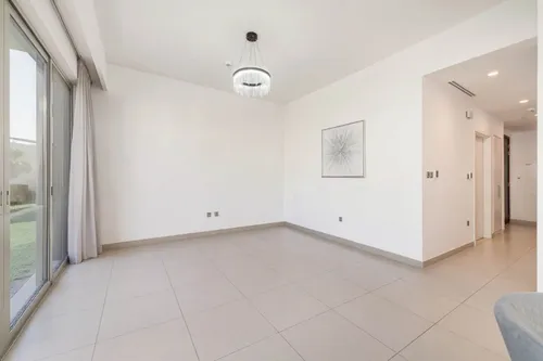 4 Bedrooms Townhouse in Camelia 1