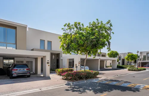 3 Bedrooms Townhouse in Reem Community