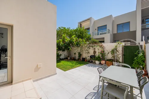 3 Bedrooms Townhouse in Reem Community