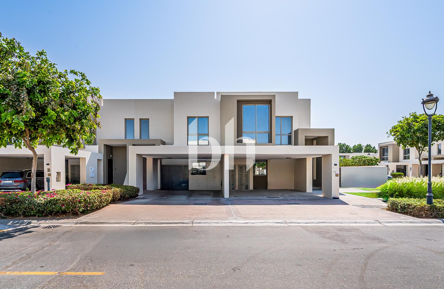 UPGRADED | LANDSCAPED GARDEN | GREAT LOCATION