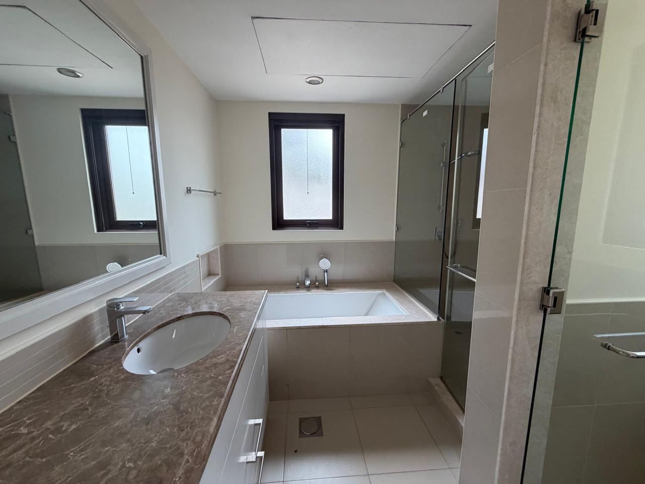 3 Bedrooms Villa in Samara