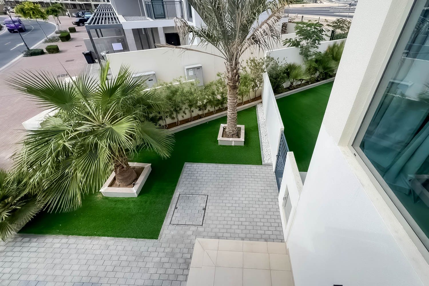 4 Bedrooms Townhouse in Camelia 1