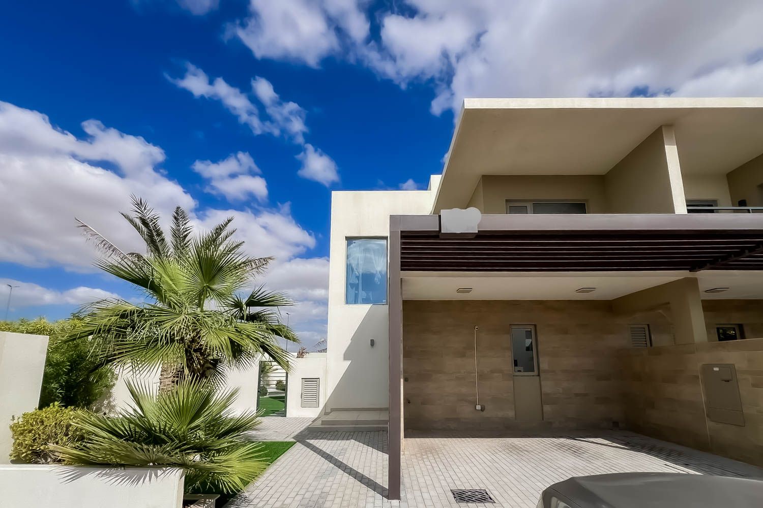 4 Bedrooms Townhouse in Camelia 1