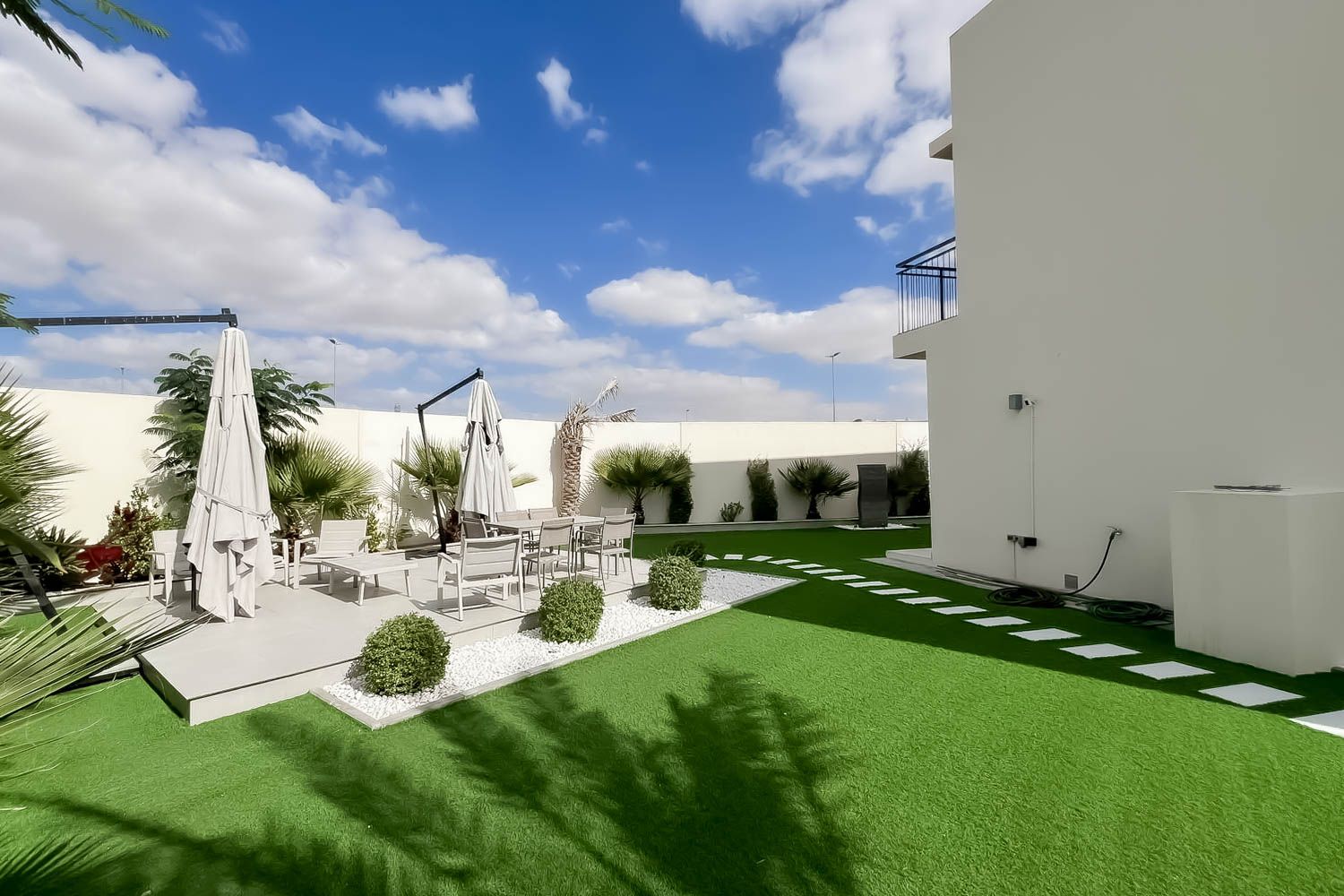 4 Bedrooms Townhouse in Camelia 1