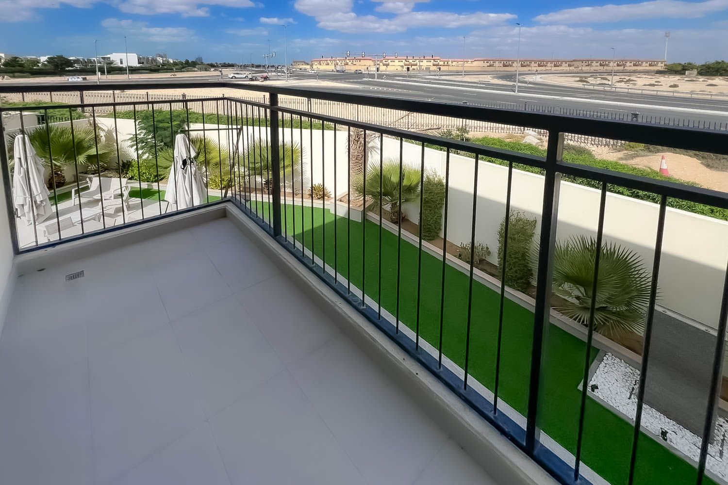 4 Bedrooms Townhouse in Camelia 1