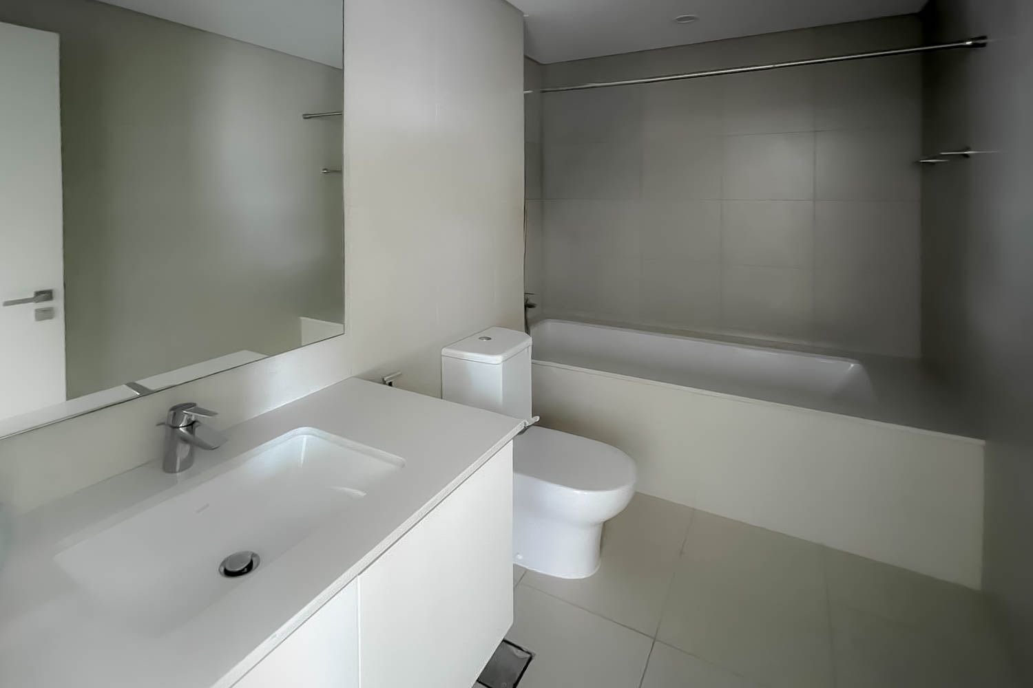 4 Bedrooms Townhouse in Camelia 1