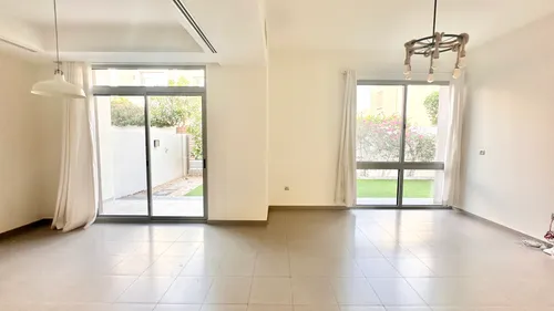 4 Bedrooms Townhouse in Reem Community