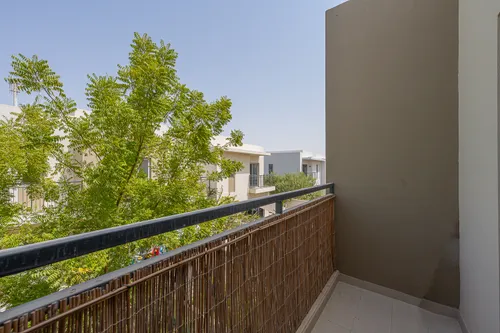 3 Bedrooms Townhouse in Camelia 1