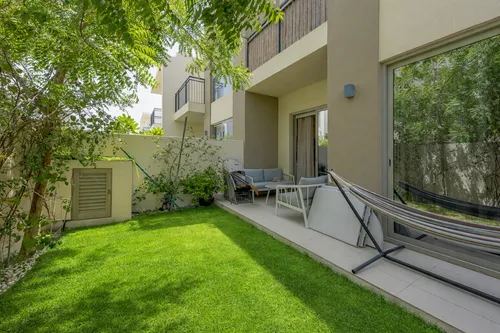 3 Bedrooms Townhouse in Camelia 1