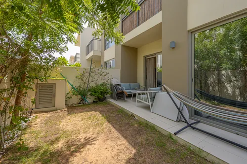 3 Bedrooms Townhouse in Camelia 1