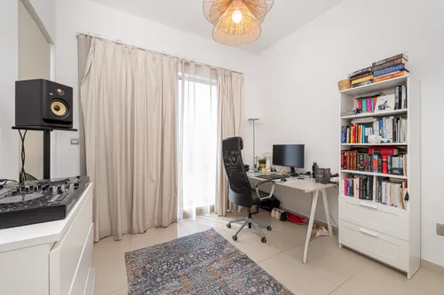 3 Bedrooms Townhouse in Camelia 1