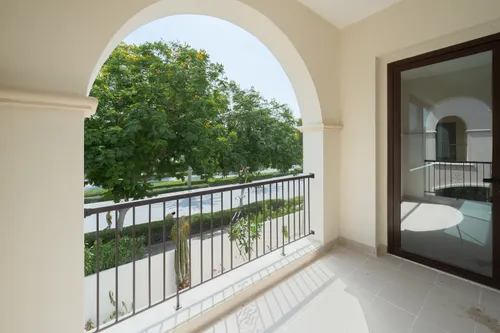 5 Bedrooms Villa in Samara