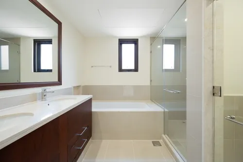 5 Bedrooms Villa in Samara