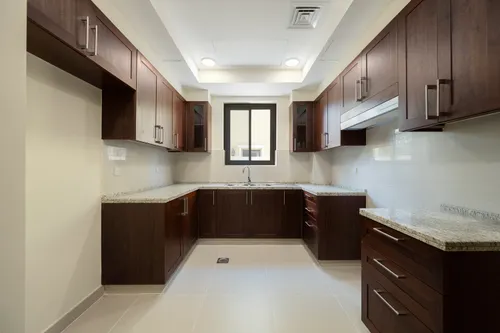 5 Bedrooms Villa in Samara