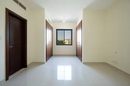 5 Bedrooms Villa in Samara