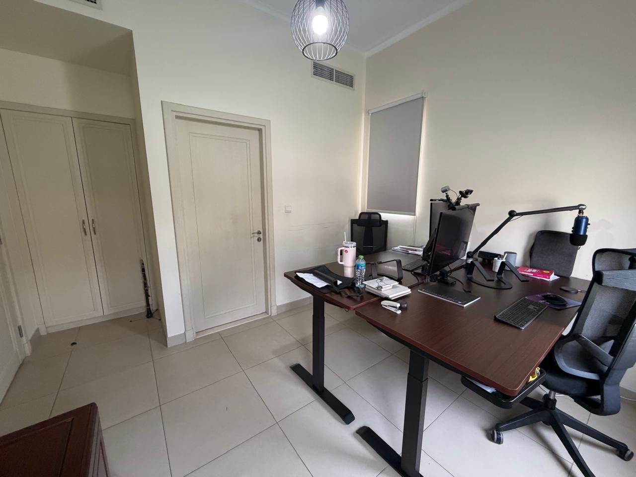 5 Bedrooms Villa in Lila