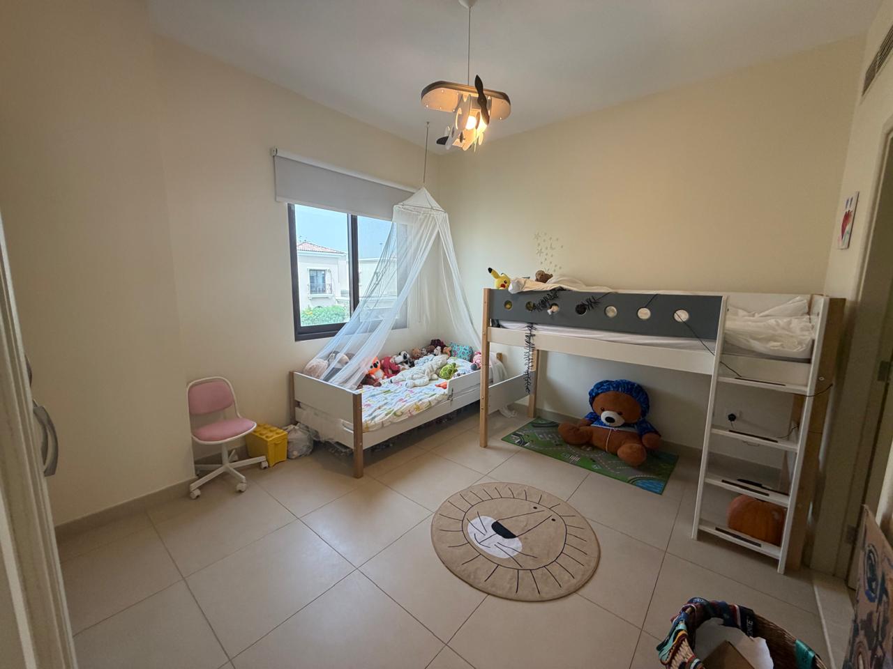 5 Bedrooms Villa in Lila