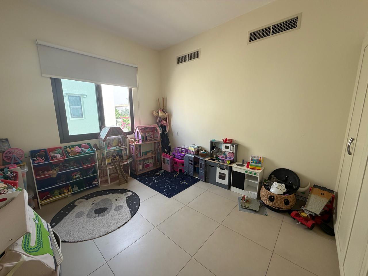 5 Bedrooms Villa in Lila