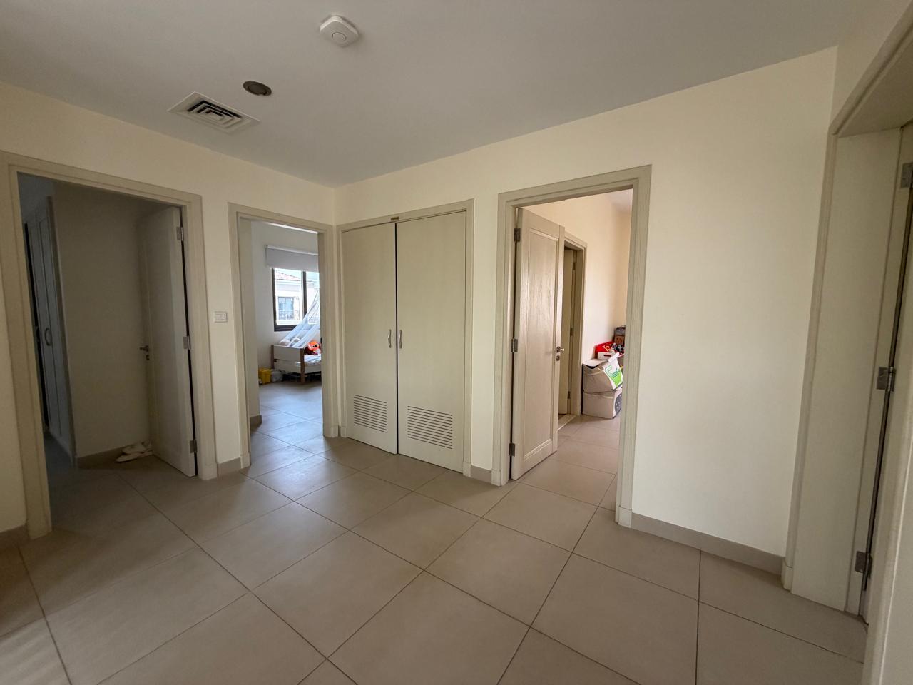 5 Bedrooms Villa in Lila