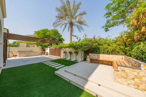 3 Bedrooms Villa in Lila