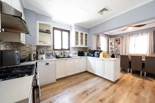 3 Bedrooms Villa in Lila